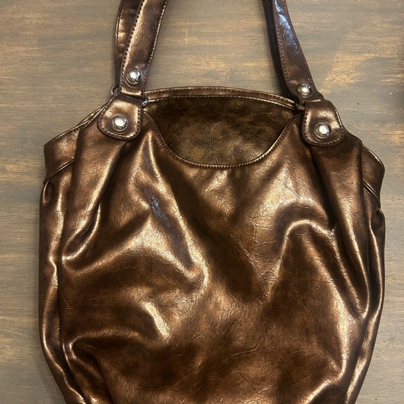 Nicole Brown Shoulder Bag with Supple Leather and Ruched Details - Picture 2 of 3